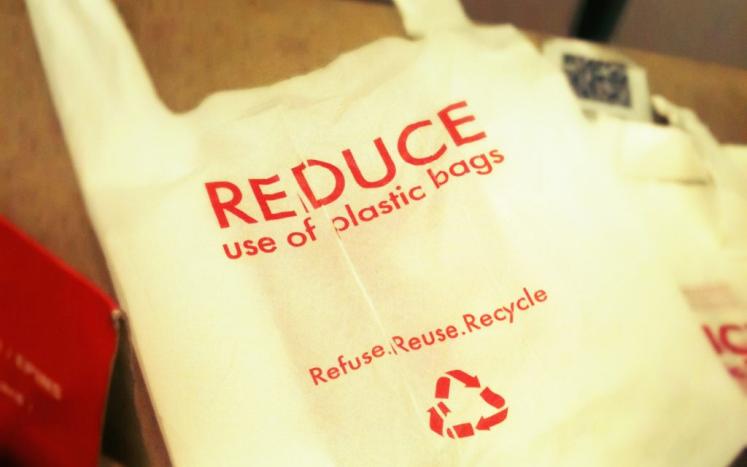 The reduction of plastic bag ordinance is now IN EFFECT in Waltham